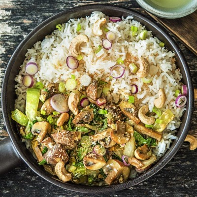 Gewokte rijst met chinese kool, cashews en verse shii-take copy